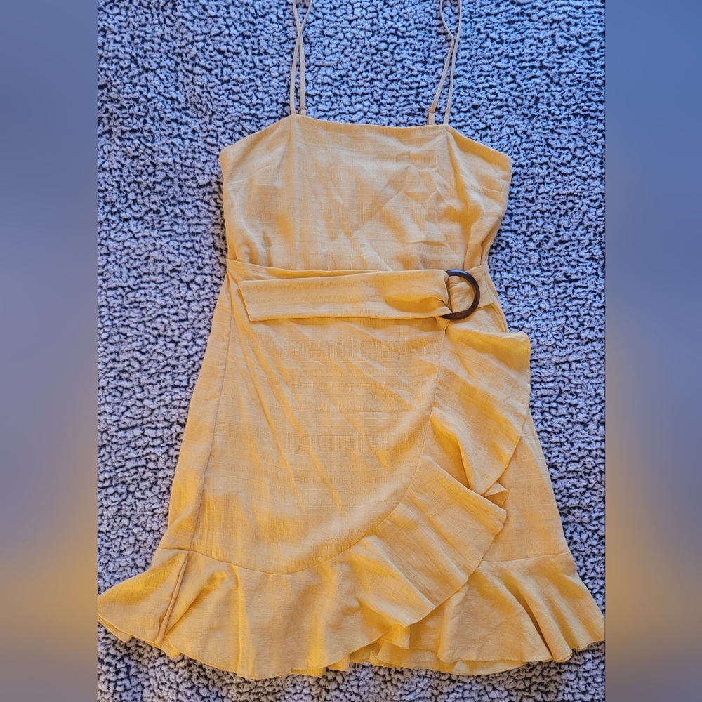 American Eagle Yellow Maxi dress size Medium